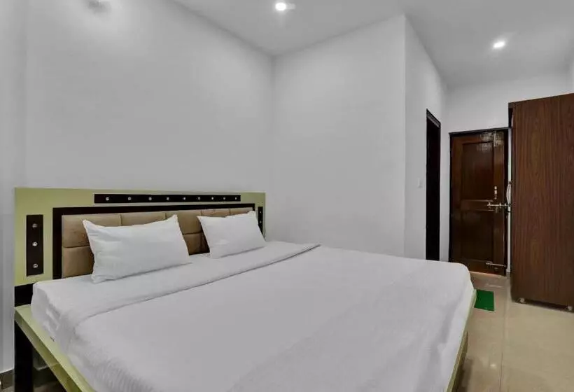 ホテル Flagship 83814 Harshada Guest House & Farms