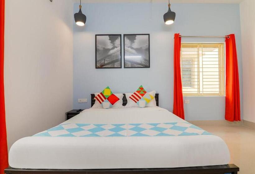 ホテル Oyo 83895 Saket Homes