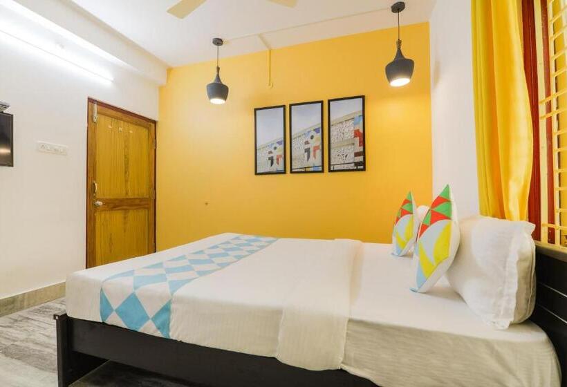 ホテル Oyo 83895 Saket Homes