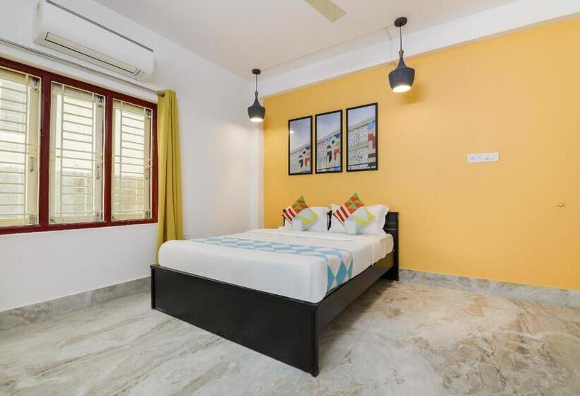 ホテル Oyo 83895 Saket Homes