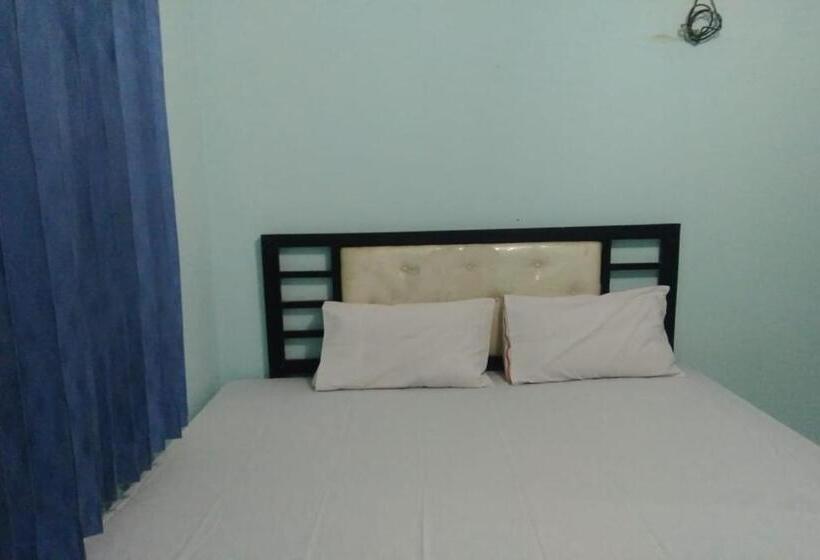 Hotel Oyo 90766 Gardenia Boarding House