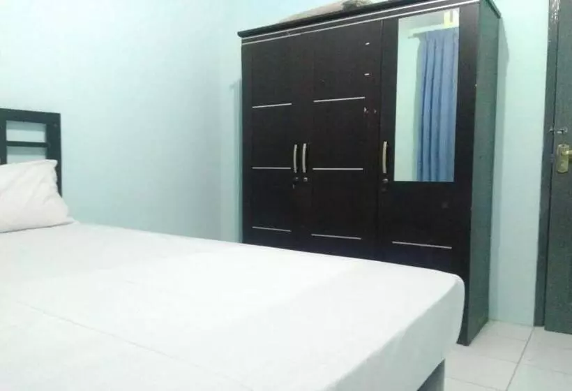 Hotelli Oyo 90766 Gardenia Boarding House