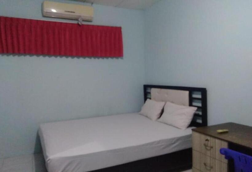 Hotel Oyo 90766 Gardenia Boarding House