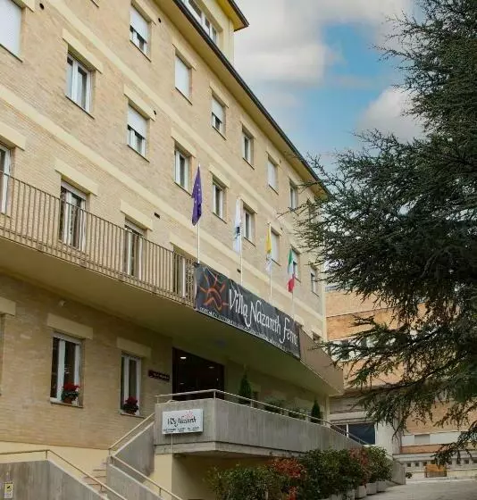 هتل Villa Nazareth Fermo