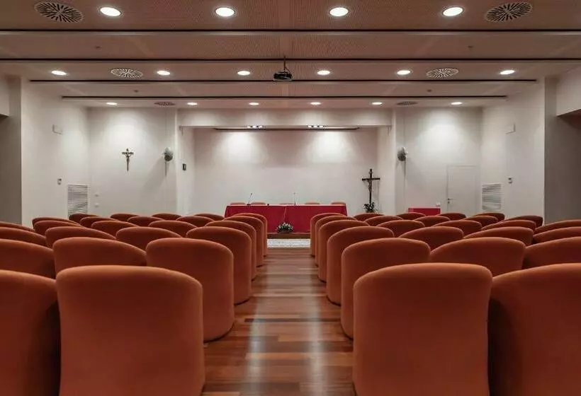 هتل Villa Nazareth Fermo