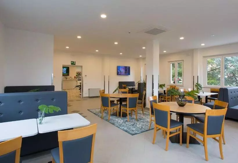 هتل Villa Nazareth Fermo