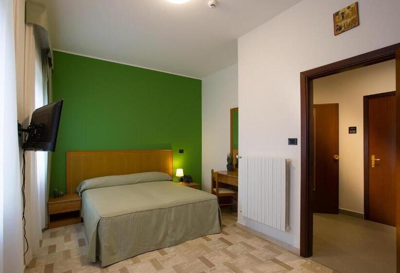 ホテル Villa Nazareth Fermo