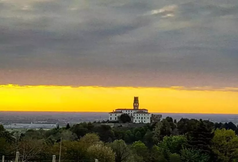 ベッドアンドブレックファースト Pie Castello