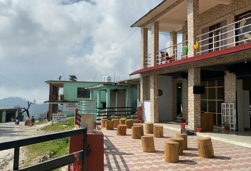 Отель Gud Chah Cafe & Homestay