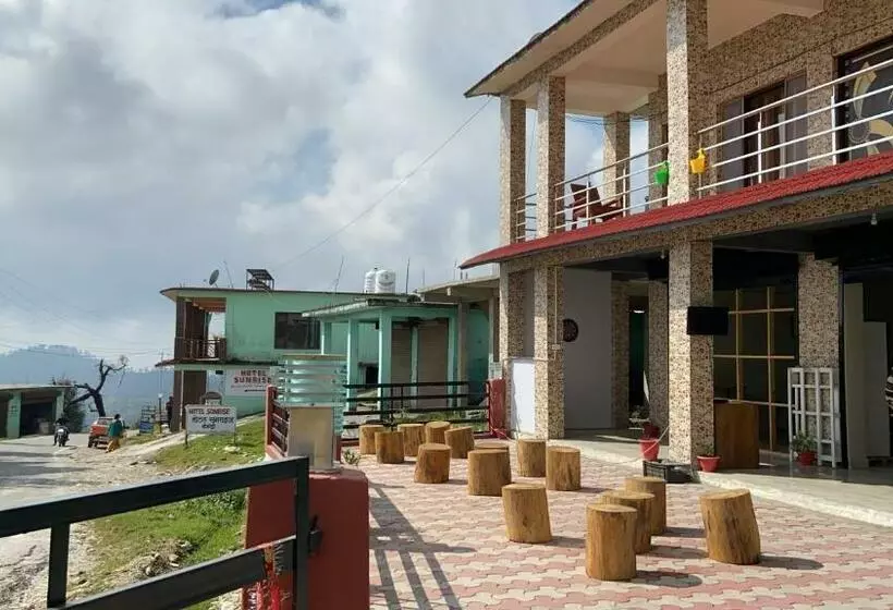 Hotelli Gud Chah Cafe & Homestay