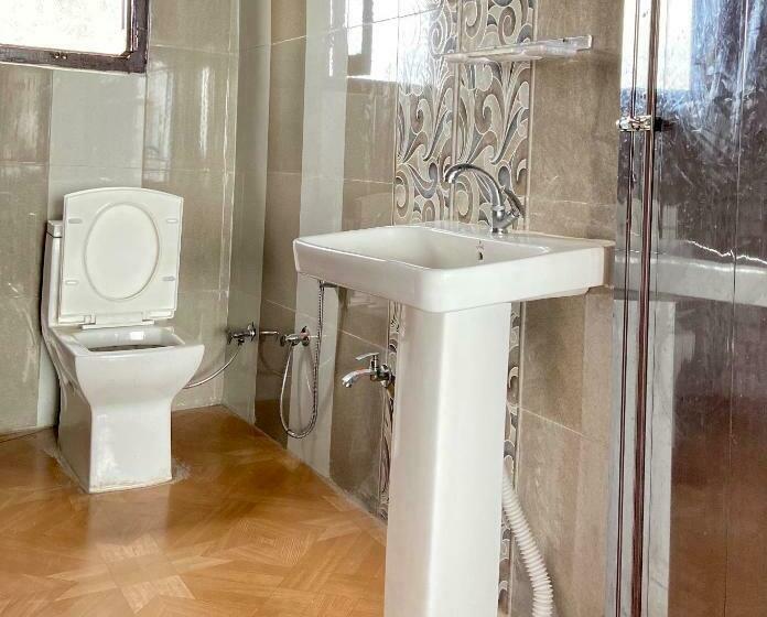 Отель Gud Chah Cafe & Homestay