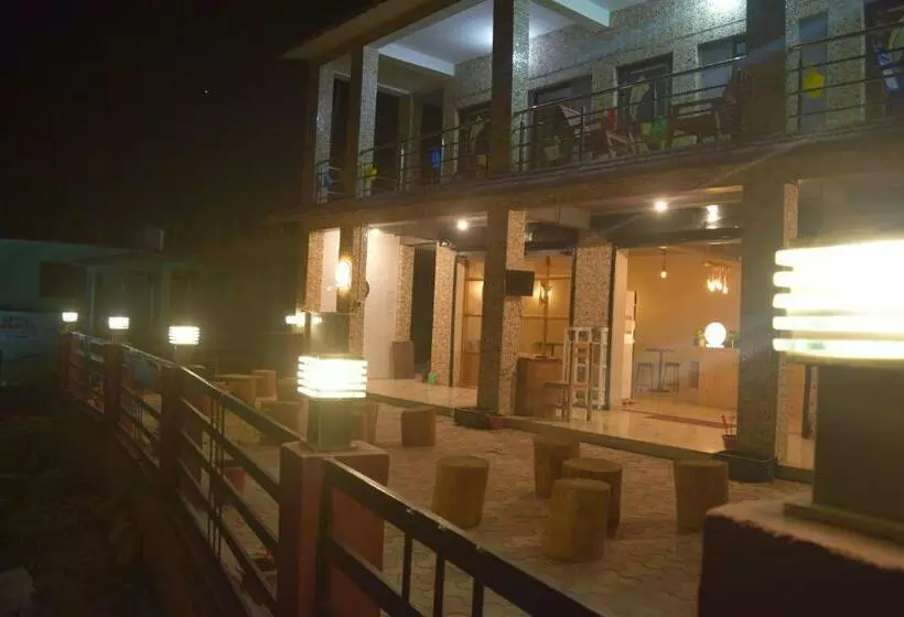 Hotelli Gud Chah Cafe & Homestay