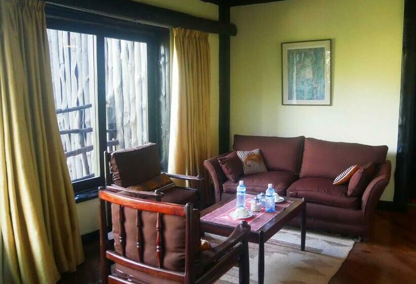 هتل Shimba Hills Lodge