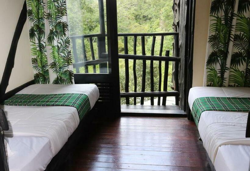 هتل Shimba Hills Lodge