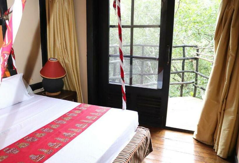 هتل Shimba Hills Lodge