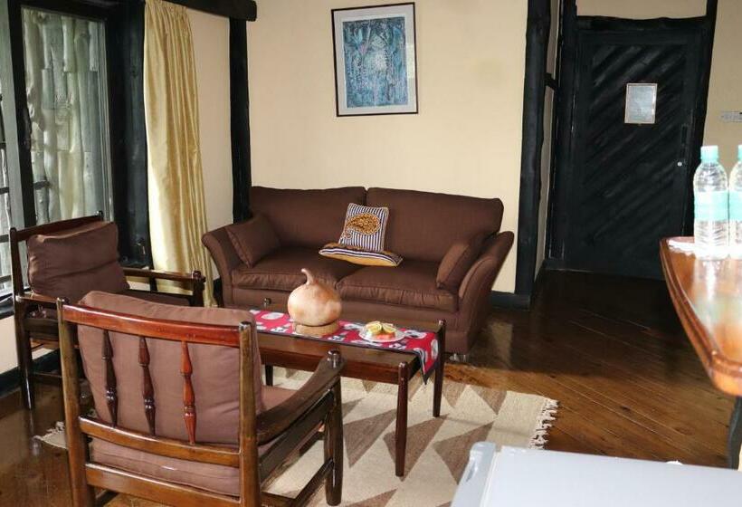 هتل Shimba Hills Lodge