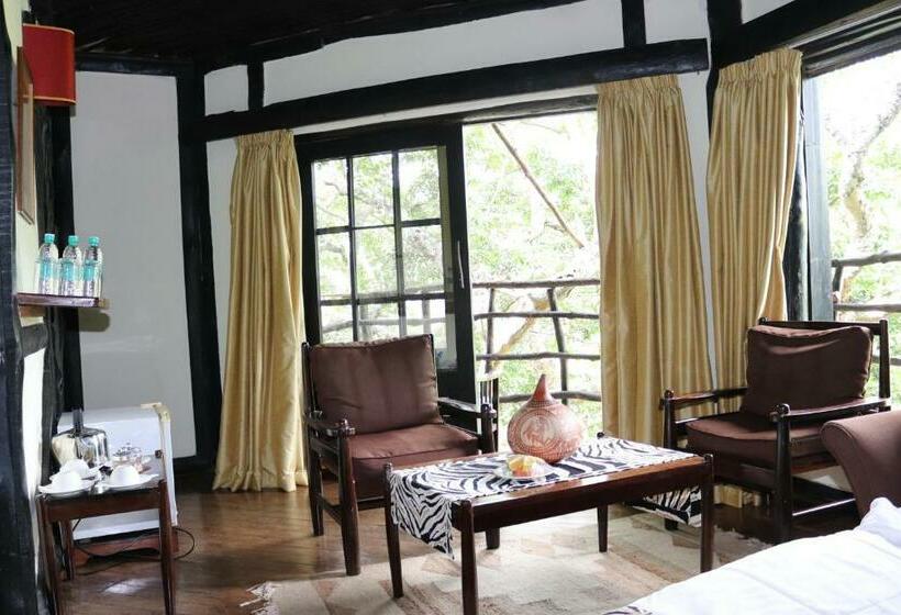 هتل Shimba Hills Lodge