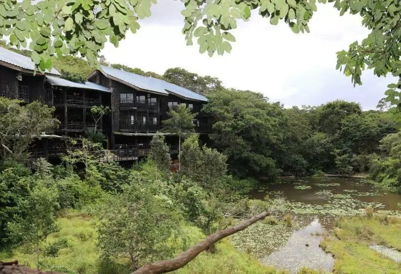 هتل Shimba Hills Lodge