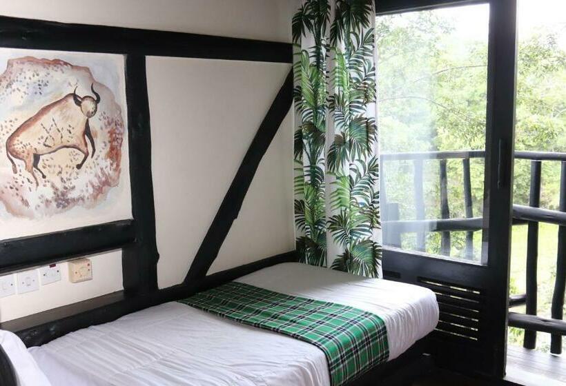 هتل Shimba Hills Lodge