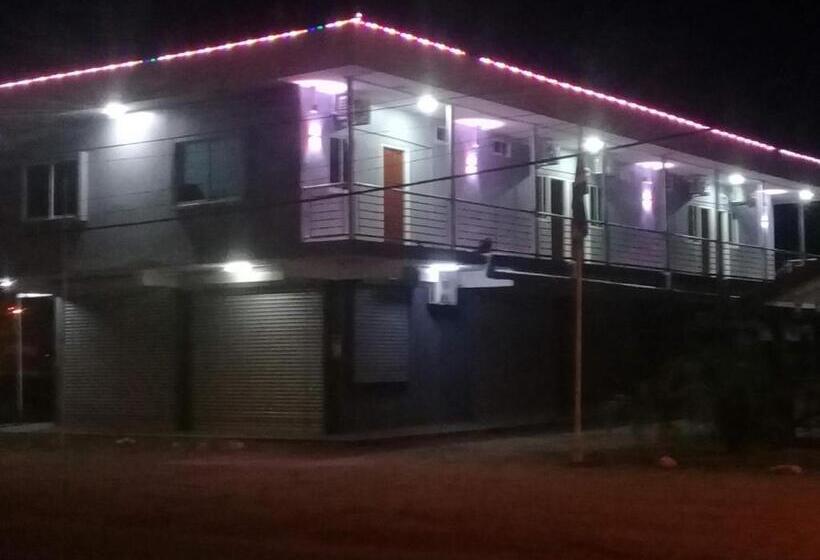 Pensjonat Douglas Airport Guesthouse