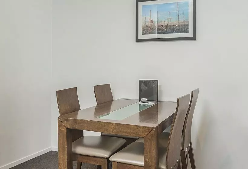 Barclay Suites