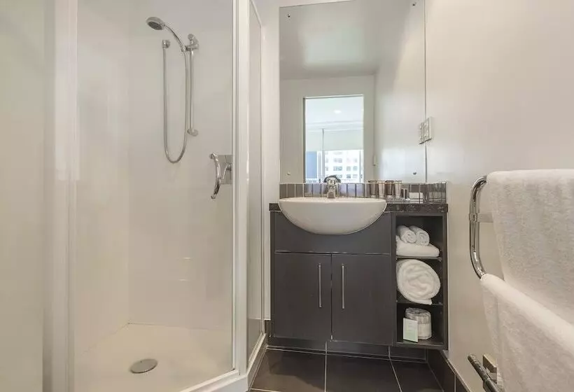 Barclay Suites