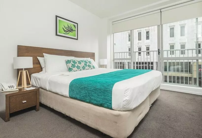 Barclay Suites