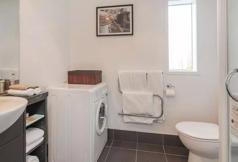 Barclay Suites