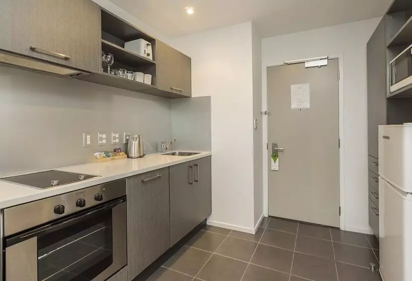 Barclay Suites