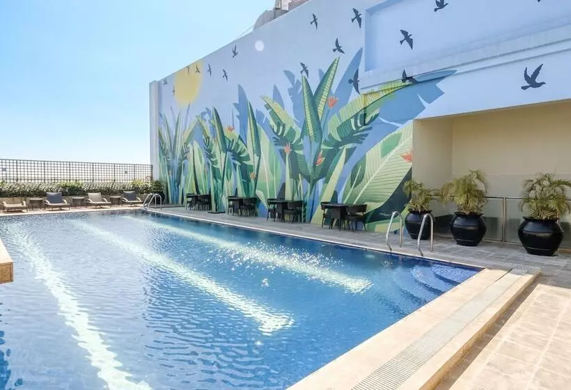 Отель Eastwood Richmonde