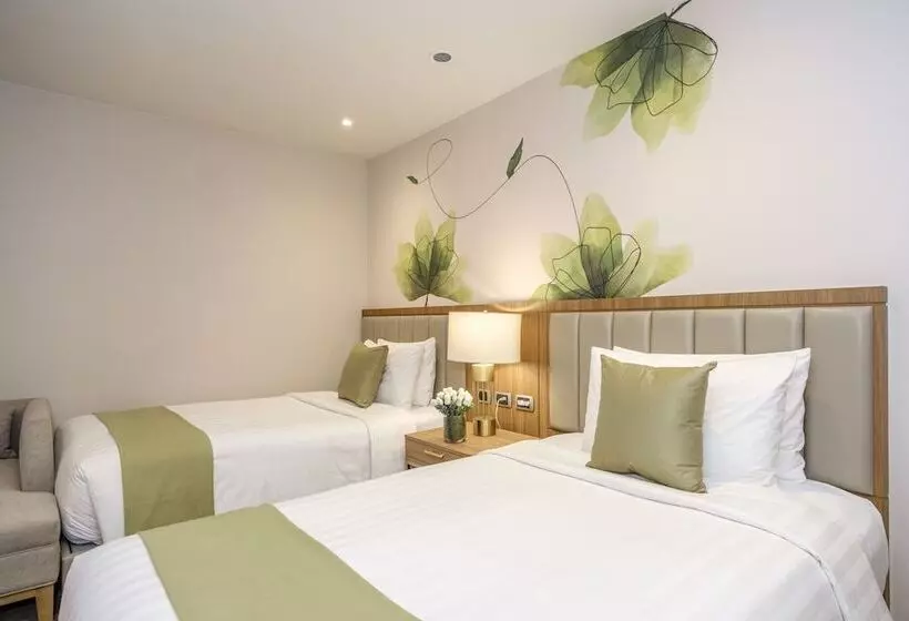 Отель Eastwood Richmonde