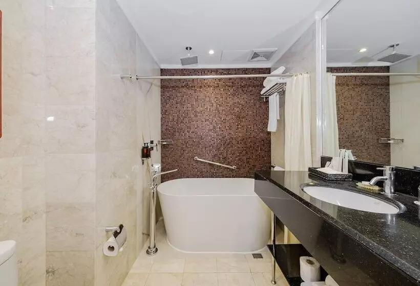 Отель Eastwood Richmonde