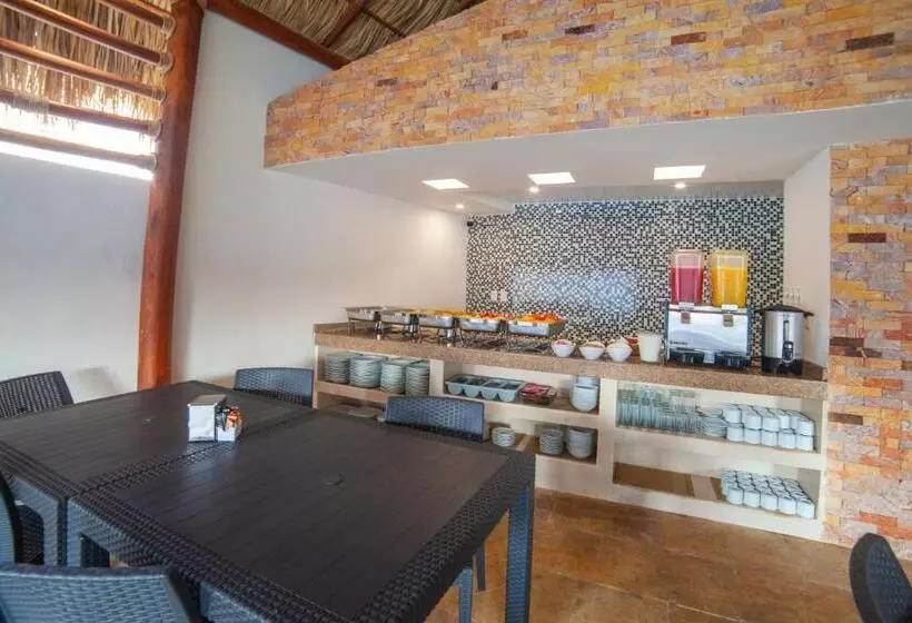 ホテル Mayev Express