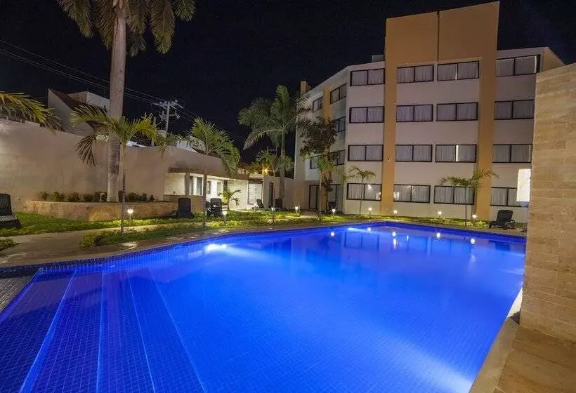 ホテル Mayev Express