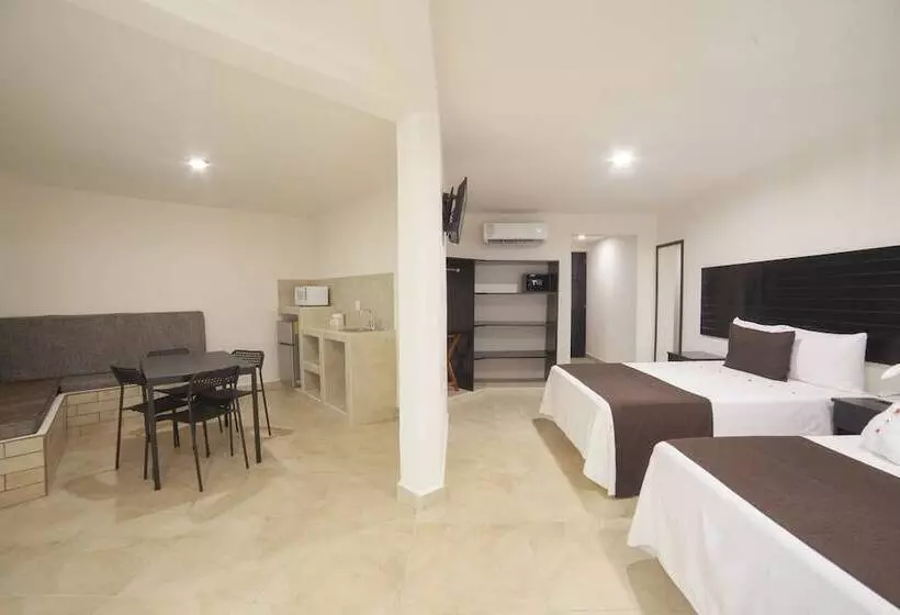 ホテル Mayev Express