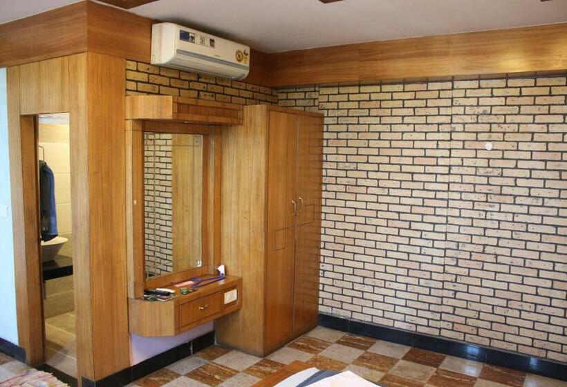 Отель Nk International