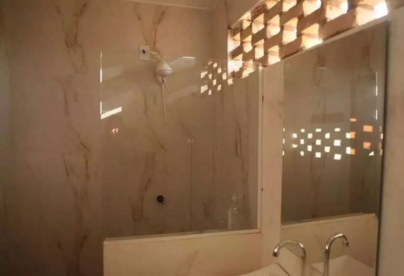 Hotelli Zero Meia Um Pousada