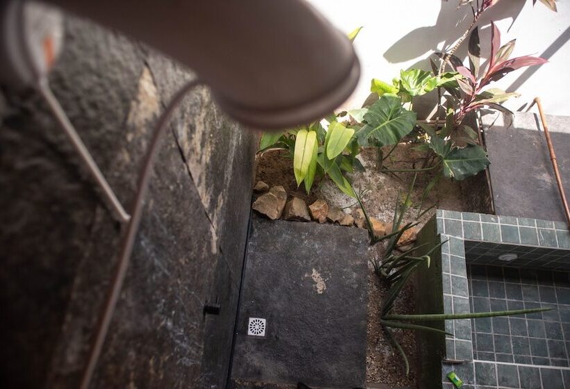 هتل Zero Meia Um Pousada