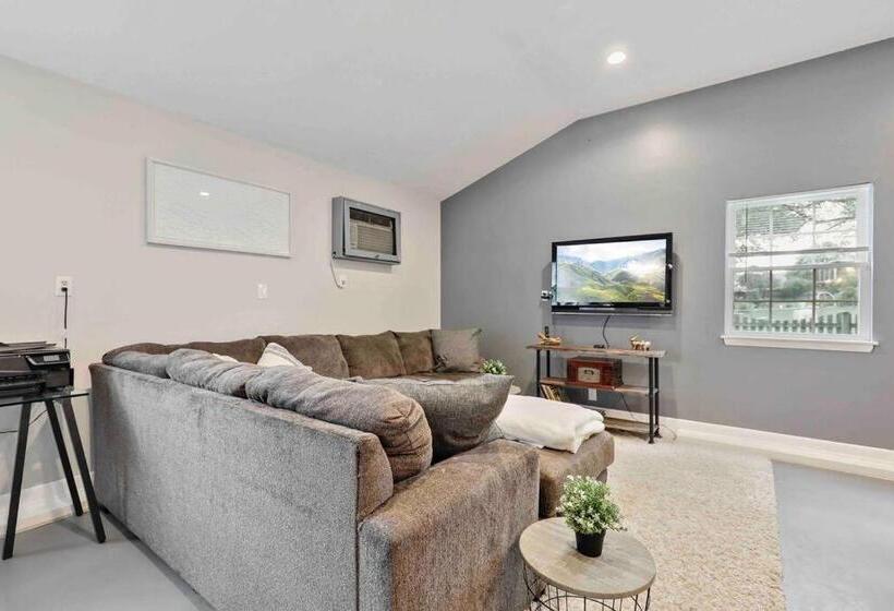 פנסיון Fox Cottage