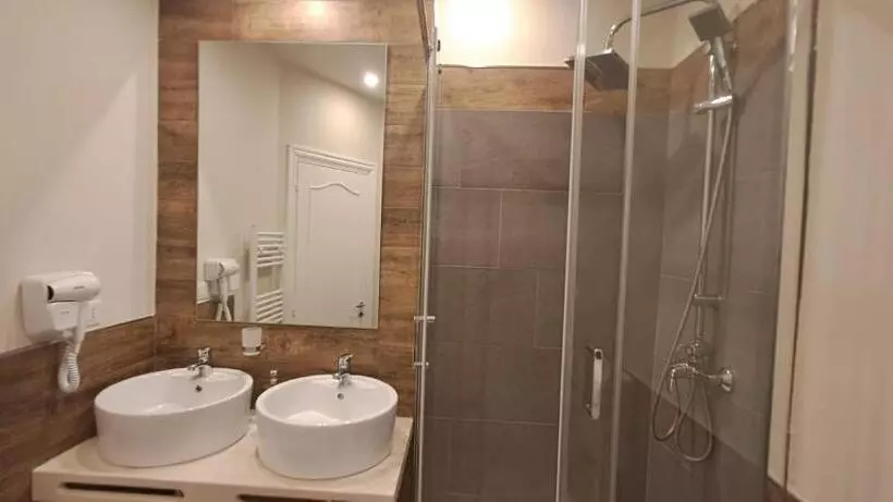 Aamiaismajoitus (B&B) Chez Tata    Scé Tatà