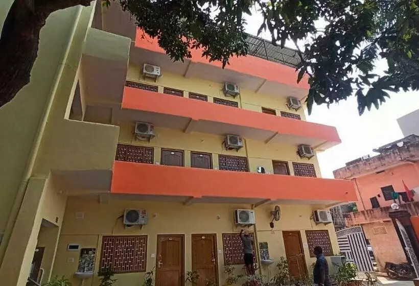 Hotelli Anand Lok Vatika