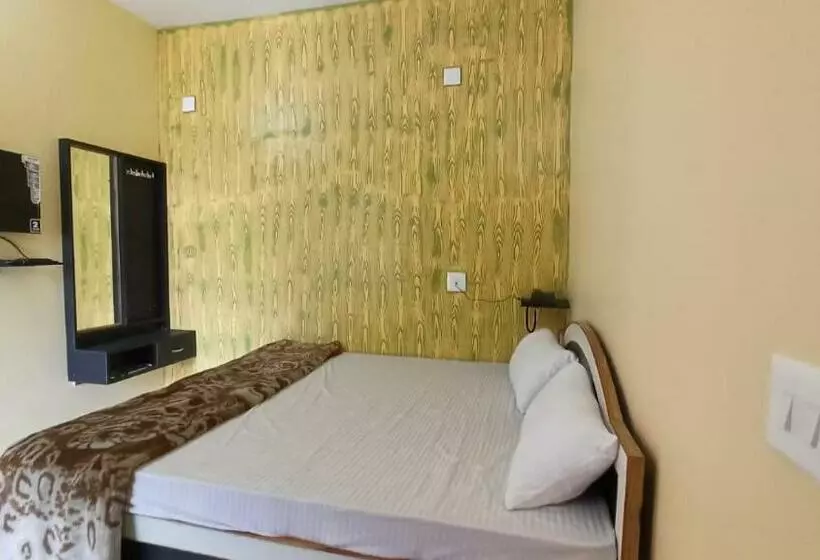 Hotelli Anand Lok Vatika