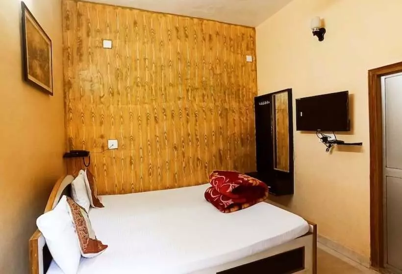 Hotelli Anand Lok Vatika