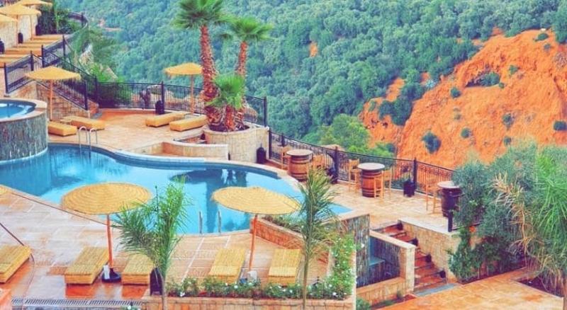 هتل Borj Des Cascades