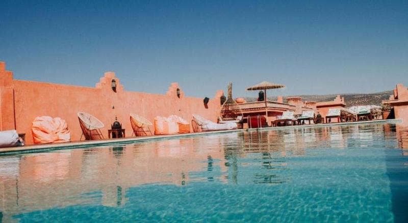 هتل Borj Des Cascades