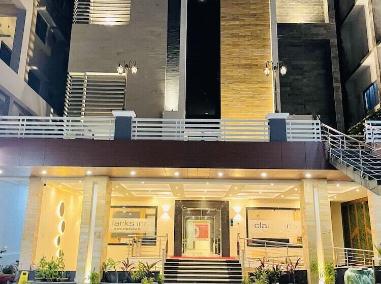 בית מלון כפרי Clarks Inn Purnea