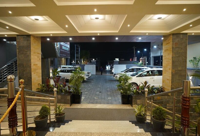 בית מלון כפרי Clarks Inn Purnea