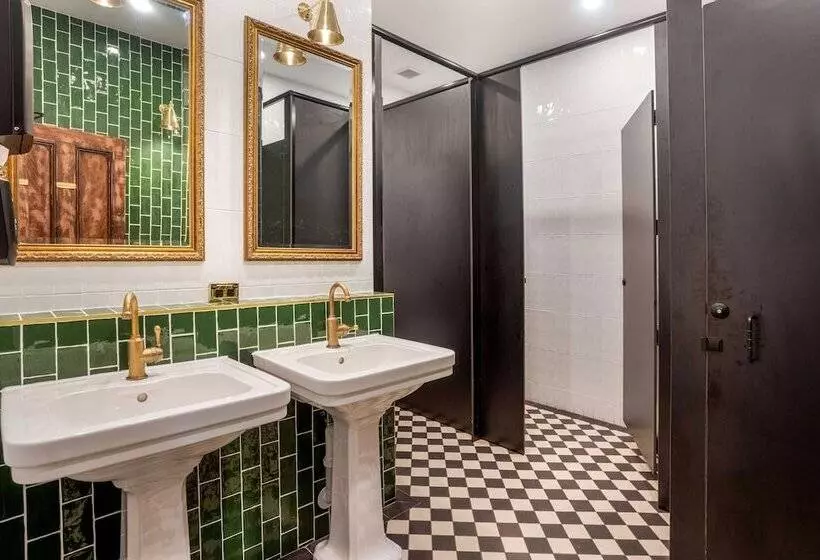 ホテル Metropolitan