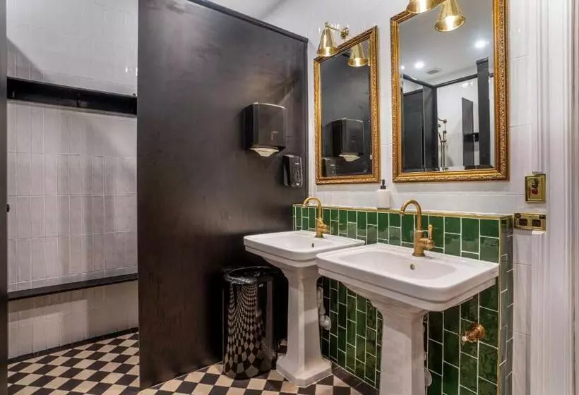 ホテル Metropolitan