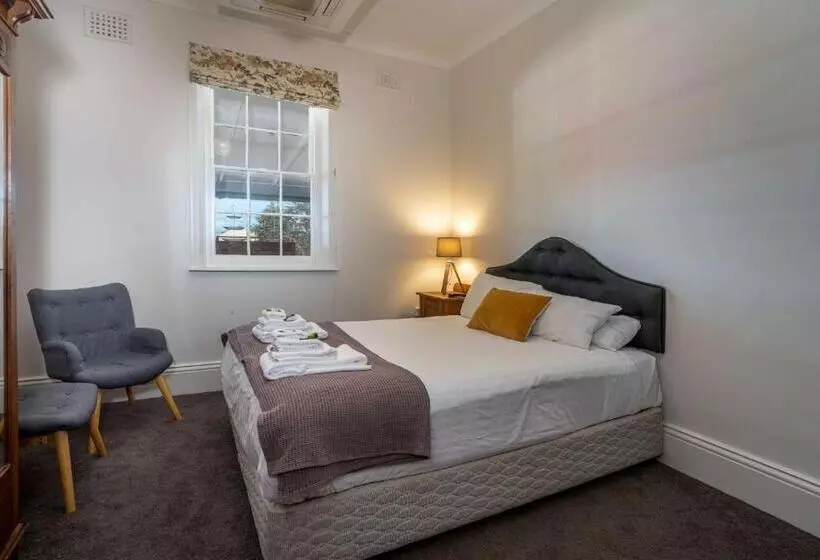 ホテル Metropolitan